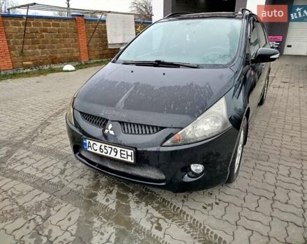 Чорний Міцубісі Грандіс, об'ємом двигуна 2.4 л та пробігом 422 тис. км за 5450 $, фото 2 на Automoto.ua