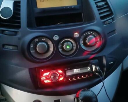 Чорний Міцубісі Грандіс, об'ємом двигуна 2.4 л та пробігом 270 тис. км за 6200 $, фото 22 на Automoto.ua