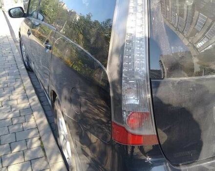 Чорний Міцубісі Грандіс, об'ємом двигуна 2 л та пробігом 450 тис. км за 2656 $, фото 4 на Automoto.ua