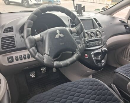 Мицубиси Грандис 2006 в Первомайск на Automoto.ua Черный Мицубиси Грандис, объемом двигателя 2.4 л и пробегом 220 тыс. км за 6400 $, фото 7 на Automoto.ua