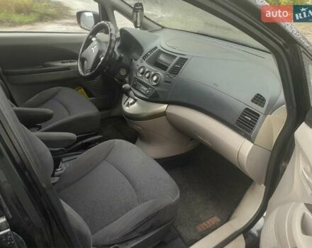 Черный Мицубиси Грандис, объемом двигателя 2.38 л и пробегом 350 тыс. км за 5350 $, фото 4 на Automoto.ua