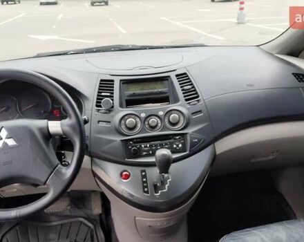 Чорний Міцубісі Грандіс, об'ємом двигуна 2.4 л та пробігом 261 тис. км за 6900 $, фото 21 на Automoto.ua