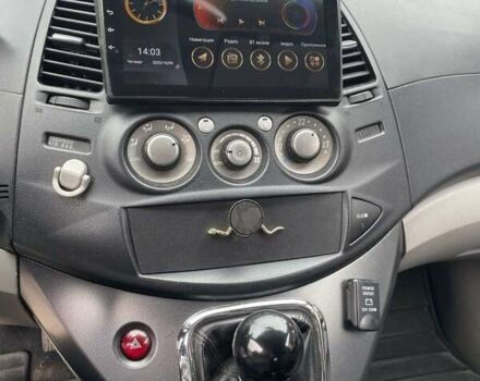 Чорний Міцубісі Грандіс, об'ємом двигуна 1.97 л та пробігом 222 тис. км за 6000 $, фото 6 на Automoto.ua