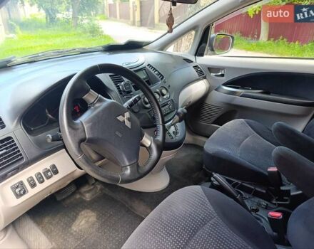 Черный Мицубиси Грандис, объемом двигателя 2.4 л и пробегом 216 тыс. км за 6300 $, фото 20 на Automoto.ua