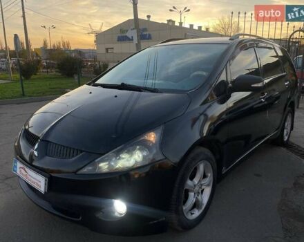 Черный Мицубиси Грандис, объемом двигателя 2.38 л и пробегом 197 тыс. км за 5299 $, фото 2 на Automoto.ua