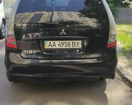 Черный Мицубиси Грандис, объемом двигателя 2.4 л и пробегом 380 тыс. км за 4400 $, фото 4 на Automoto.ua