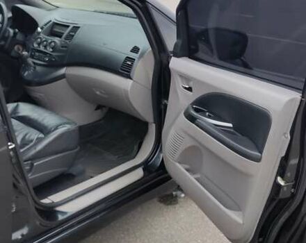 Чорний Міцубісі Грандіс, об'ємом двигуна 2.4 л та пробігом 261 тис. км за 6900 $, фото 16 на Automoto.ua