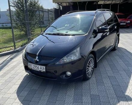 Черный Мицубиси Грандис, объемом двигателя 2.38 л и пробегом 300 тыс. км за 6000 $, фото 2 на Automoto.ua