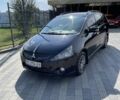 Черный Мицубиси Грандис, объемом двигателя 2.38 л и пробегом 300 тыс. км за 6000 $, фото 2 на Automoto.ua