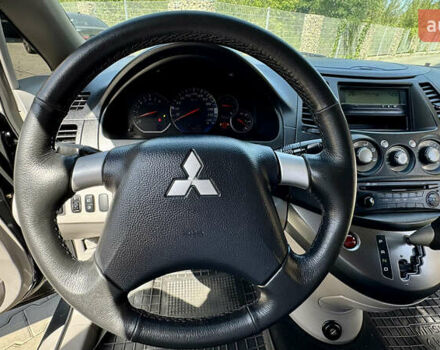 Черный Мицубиси Грандис, объемом двигателя 2.4 л и пробегом 121 тыс. км за 6450 $, фото 42 на Automoto.ua