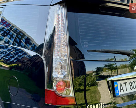 Черный Мицубиси Грандис, объемом двигателя 2.4 л и пробегом 121 тыс. км за 6450 $, фото 24 на Automoto.ua