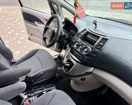 Черный Мицубиси Грандис, объемом двигателя 2.4 л и пробегом 323 тыс. км за 5999 $, фото 46 на Automoto.ua