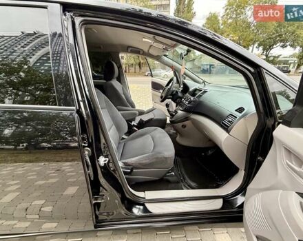 Черный Мицубиси Грандис, объемом двигателя 2.4 л и пробегом 323 тыс. км за 5999 $, фото 43 на Automoto.ua