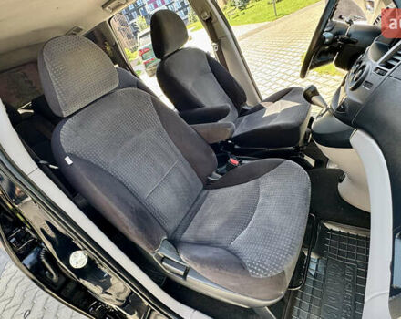 Черный Мицубиси Грандис, объемом двигателя 2.4 л и пробегом 121 тыс. км за 6450 $, фото 60 на Automoto.ua