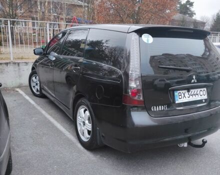 Черный Мицубиси Грандис, объемом двигателя 2.4 л и пробегом 320 тыс. км за 5700 $, фото 3 на Automoto.ua