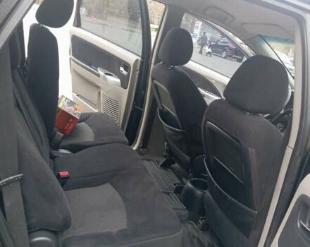 Черный Мицубиси Грандис, объемом двигателя 2.38 л и пробегом 272 тыс. км за 7000 $, фото 3 на Automoto.ua