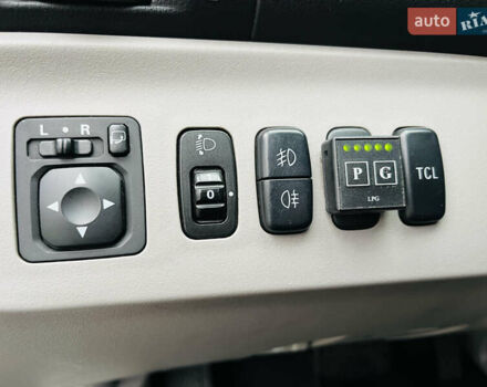 Черный Мицубиси Грандис, объемом двигателя 2.4 л и пробегом 188 тыс. км за 6800 $, фото 47 на Automoto.ua