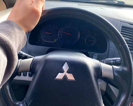 Міцубісі Грандіс 2007 у Києві на Automoto.ua Чорний Міцубісі Грандіс, об'ємом двигуна 2.4 л та пробігом 326 тис. км за 7000 $, фото 8 на Automoto.ua