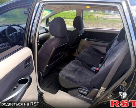 Черный Мицубиси Грандис, объемом двигателя 2.4 л и пробегом 241 тыс. км за 5400 $, фото 4 на Automoto.ua