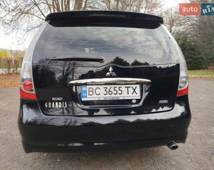 Черный Мицубиси Грандис, объемом двигателя 2.38 л и пробегом 215 тыс. км за 5900 $, фото 4 на Automoto.ua