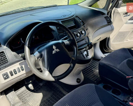 Черный Мицубиси Грандис, объемом двигателя 2.4 л и пробегом 121 тыс. км за 6450 $, фото 52 на Automoto.ua