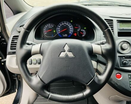 Чорний Міцубісі Грандіс, об'ємом двигуна 2.4 л та пробігом 188 тис. км за 6800 $, фото 21 на Automoto.ua