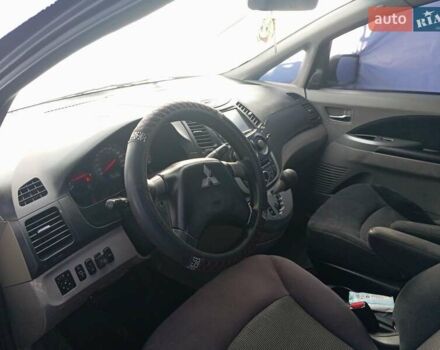 Черный Мицубиси Грандис, объемом двигателя 2.38 л и пробегом 272 тыс. км за 7000 $, фото 1 на Automoto.ua