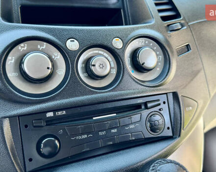 Черный Мицубиси Грандис, объемом двигателя 2.4 л и пробегом 121 тыс. км за 6450 $, фото 46 на Automoto.ua