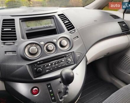 Черный Мицубиси Грандис, объемом двигателя 2.38 л и пробегом 215 тыс. км за 5900 $, фото 27 на Automoto.ua