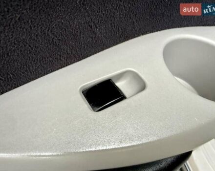 Черный Мицубиси Грандис, объемом двигателя 2.4 л и пробегом 323 тыс. км за 5999 $, фото 52 на Automoto.ua