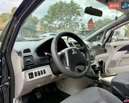 Черный Мицубиси Грандис, объемом двигателя 2.4 л и пробегом 323 тыс. км за 5999 $, фото 38 на Automoto.ua