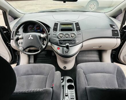 Чорний Міцубісі Грандіс, об'ємом двигуна 2.4 л та пробігом 188 тис. км за 6800 $, фото 19 на Automoto.ua