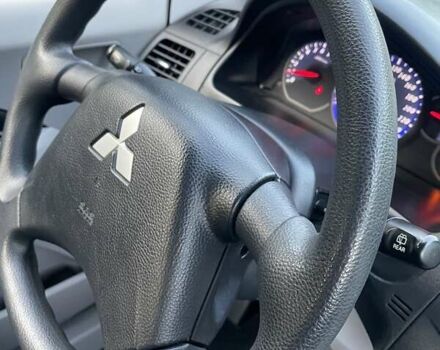 Черный Мицубиси Грандис, объемом двигателя 2.4 л и пробегом 49 тыс. км за 9250 $, фото 97 на Automoto.ua