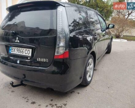 Чорний Міцубісі Грандіс, об'ємом двигуна 2.4 л та пробігом 235 тис. км за 5999 $, фото 10 на Automoto.ua