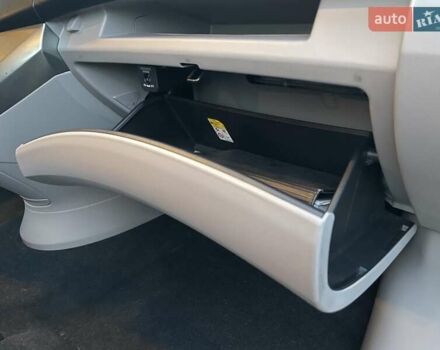 Черный Мицубиси Грандис, объемом двигателя 2.4 л и пробегом 49 тыс. км за 9250 $, фото 169 на Automoto.ua