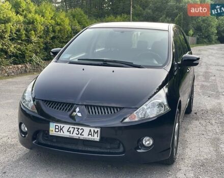 Черный Мицубиси Грандис, объемом двигателя 2.4 л и пробегом 49 тыс. км за 9250 $, фото 9 на Automoto.ua