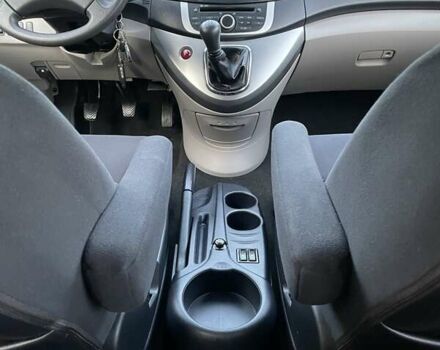 Черный Мицубиси Грандис, объемом двигателя 2.4 л и пробегом 49 тыс. км за 9250 $, фото 90 на Automoto.ua