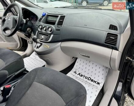 Черный Мицубиси Грандис, объемом двигателя 2.4 л и пробегом 185 тыс. км за 5899 $, фото 32 на Automoto.ua