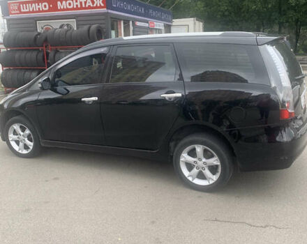 Чорний Міцубісі Грандіс, об'ємом двигуна 2.38 л та пробігом 190 тис. км за 6500 $, фото 3 на Automoto.ua