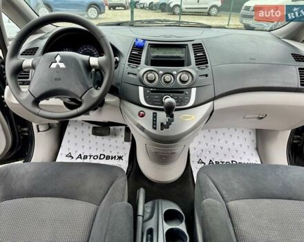 Черный Мицубиси Грандис, объемом двигателя 2.4 л и пробегом 185 тыс. км за 5899 $, фото 35 на Automoto.ua