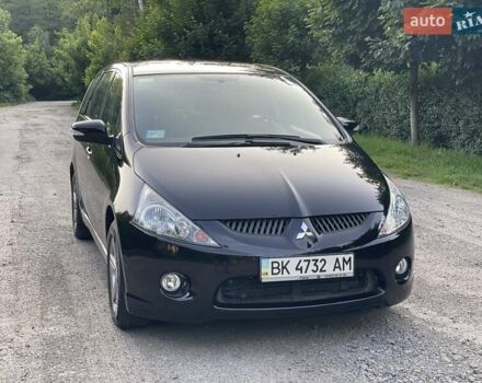 Черный Мицубиси Грандис, объемом двигателя 2.4 л и пробегом 49 тыс. км за 9250 $, фото 3 на Automoto.ua