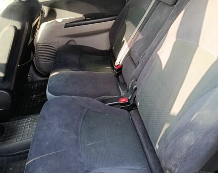 Чорний Міцубісі Грандіс, об'ємом двигуна 2 л та пробігом 249 тис. км за 5350 $, фото 6 на Automoto.ua