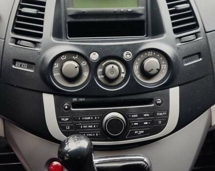 Чорний Міцубісі Грандіс, об'ємом двигуна 2.4 л та пробігом 235 тис. км за 5999 $, фото 33 на Automoto.ua