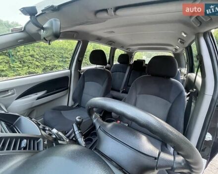 Черный Мицубиси Грандис, объемом двигателя 2.4 л и пробегом 49 тыс. км за 9250 $, фото 76 на Automoto.ua