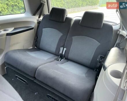 Черный Мицубиси Грандис, объемом двигателя 2.4 л и пробегом 49 тыс. км за 9250 $, фото 150 на Automoto.ua