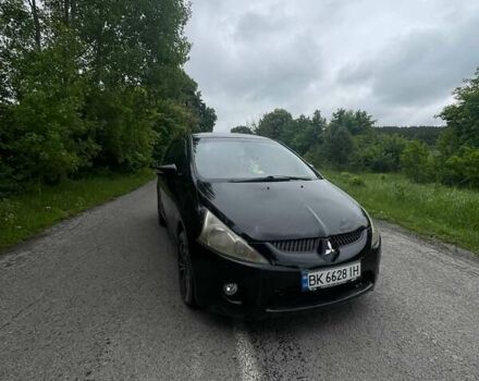 Черный Мицубиси Грандис, объемом двигателя 2.38 л и пробегом 250 тыс. км за 5100 $, фото 4 на Automoto.ua