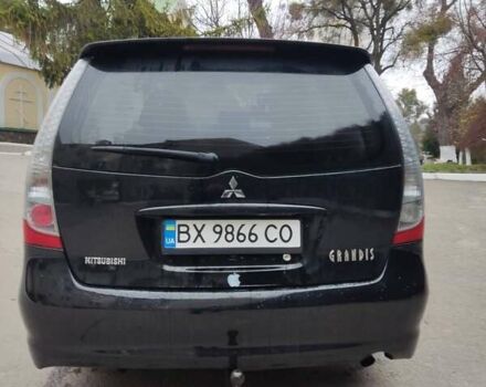 Чорний Міцубісі Грандіс, об'ємом двигуна 2.4 л та пробігом 235 тис. км за 5999 $, фото 17 на Automoto.ua