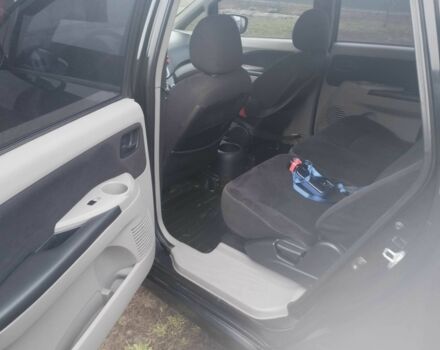 Черный Мицубиси Грандис, объемом двигателя 2.4 л и пробегом 340 тыс. км за 55000 $, фото 8 на Automoto.ua