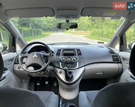 Черный Мицубиси Грандис, объемом двигателя 2.4 л и пробегом 49 тыс. км за 9250 $, фото 82 на Automoto.ua