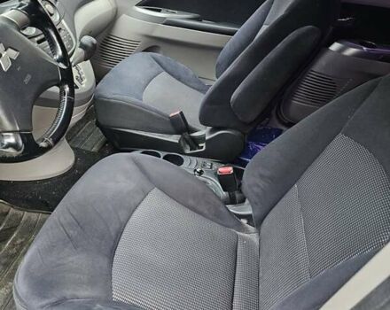 Чорний Міцубісі Грандіс, об'ємом двигуна 2.4 л та пробігом 164 тис. км за 6500 $, фото 3 на Automoto.ua